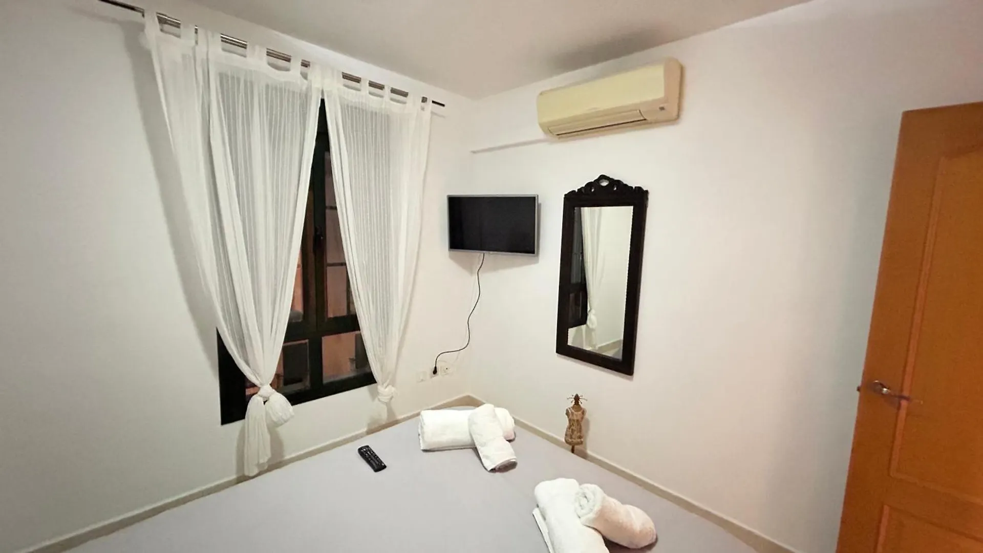 Apartamento Atico Calas De Nerja 0*,  España
